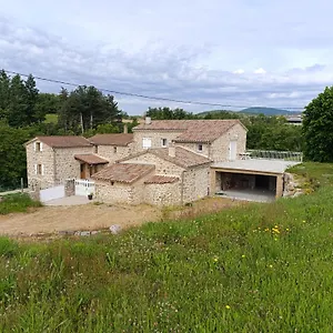 https://ancienne-ferme-tranquille-en-haute-ardeche.hotels-rhonealpes.com